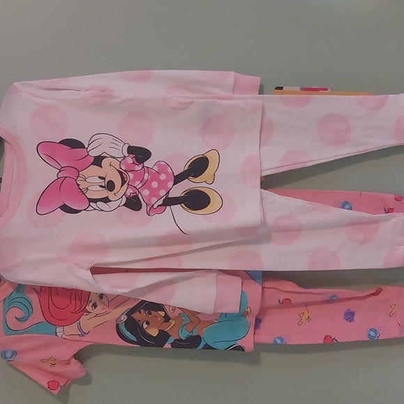 Disney Girls 2 Piece Matching Set Pajamas Minnie Mouse Disney Princesses Sz 5T - Picture 17 of 17